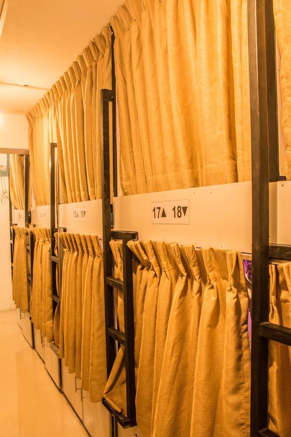 Bunk Planet Hotel Kandy Exterior foto